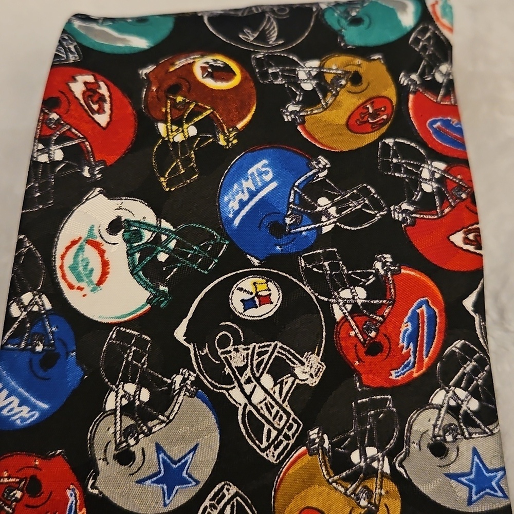 3/$30 Vtg TEAM NFL Football Helmets Tie - Picture 4 of 7